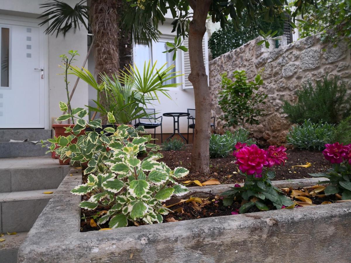 שיבניק City Center Garden Apartments מראה חיצוני תמונה