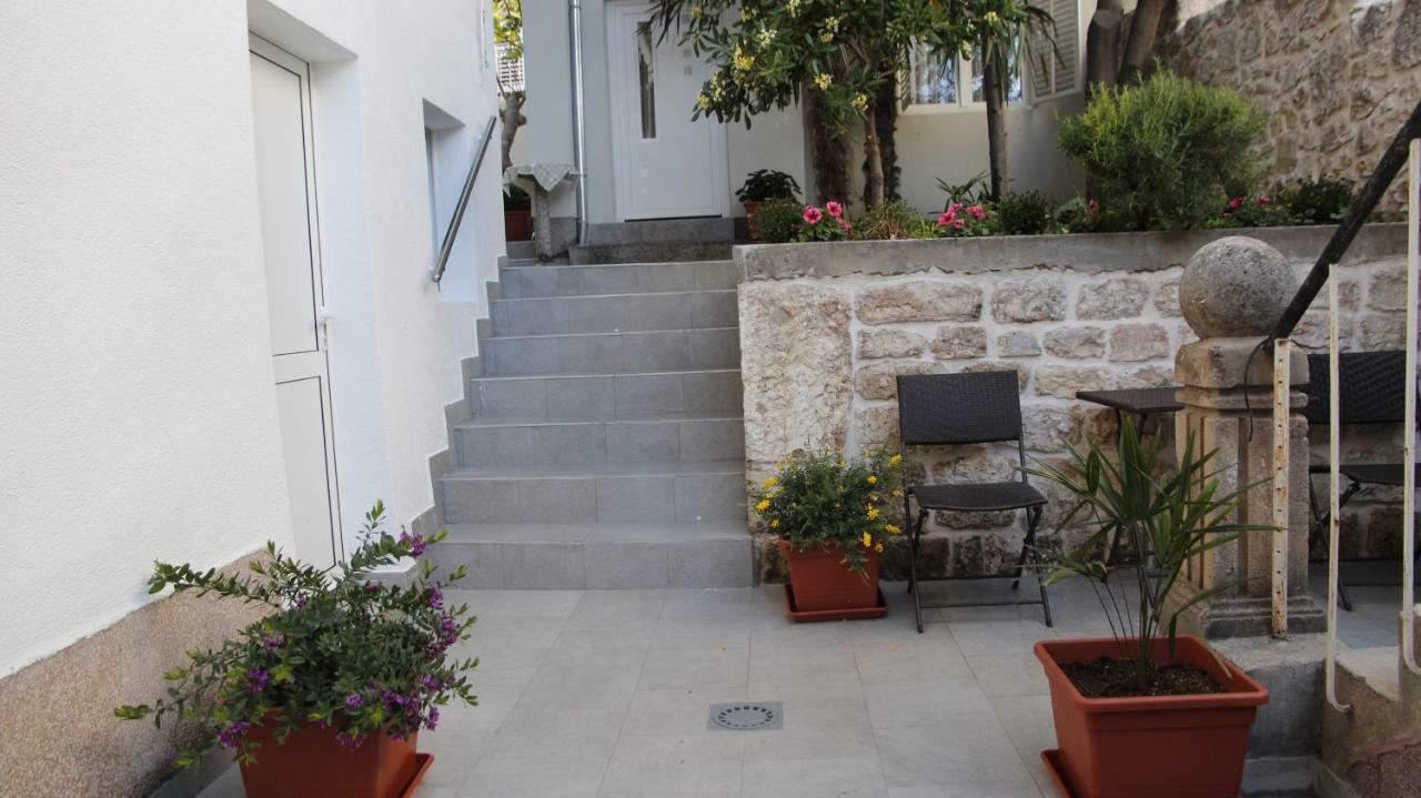 שיבניק City Center Garden Apartments מראה חיצוני תמונה
