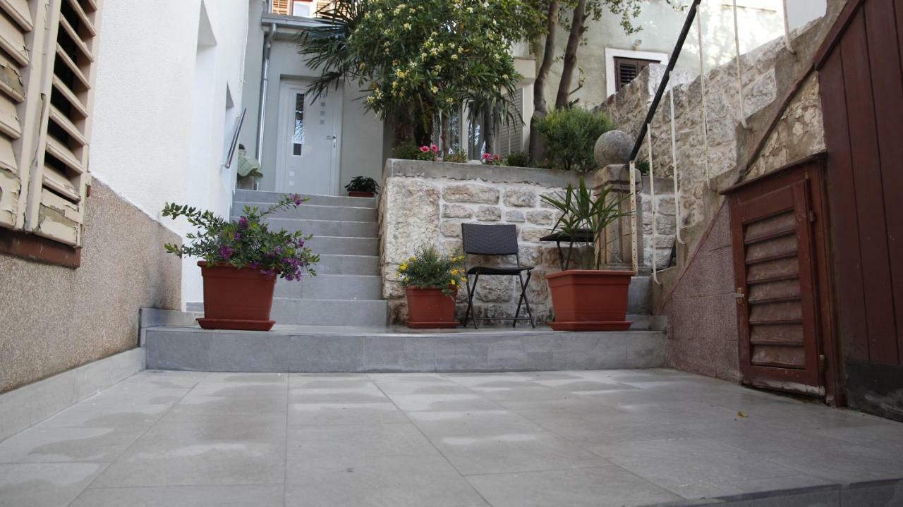שיבניק City Center Garden Apartments מראה חיצוני תמונה