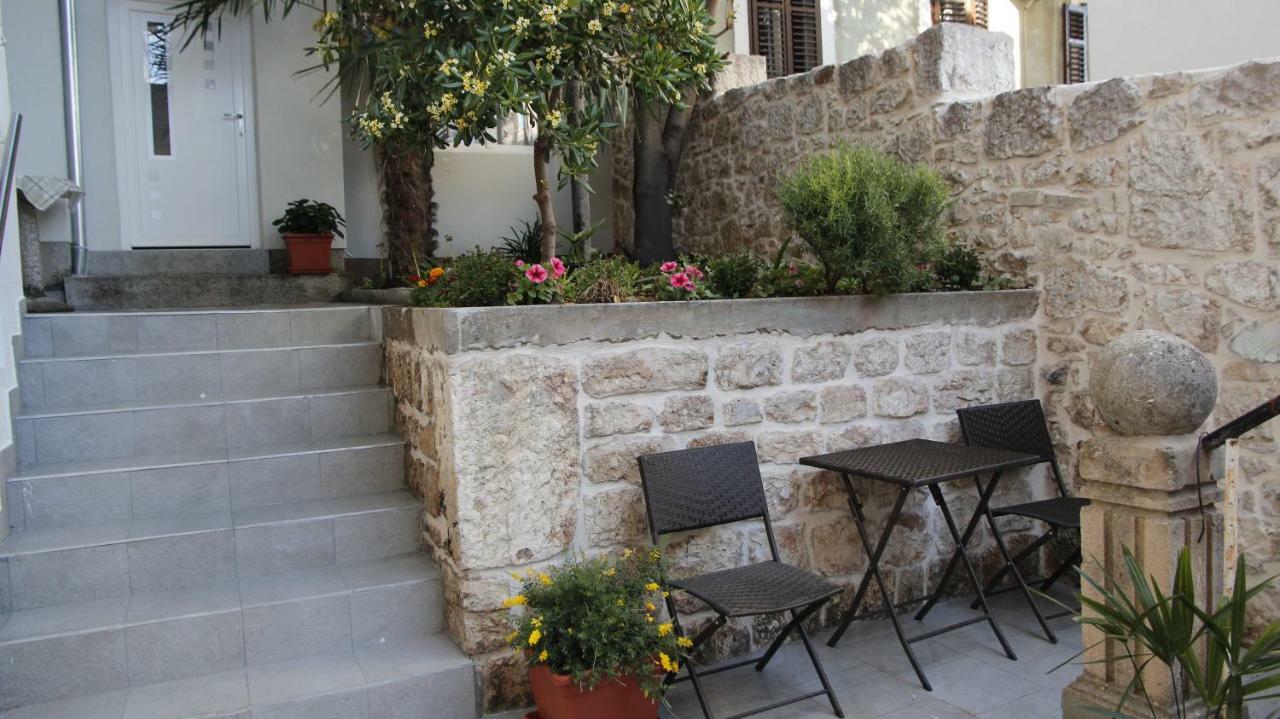 שיבניק City Center Garden Apartments מראה חיצוני תמונה